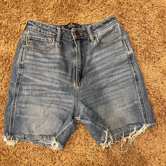 Hollister Pants - Hollister shorts!!!